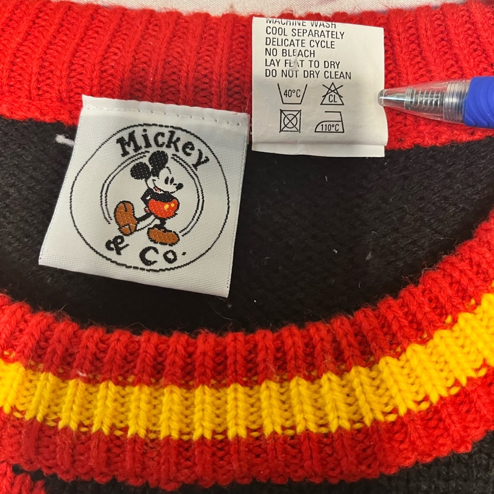 Vintage Women’s Disney Mickey Mouse Sweater - Picture 6 of 6